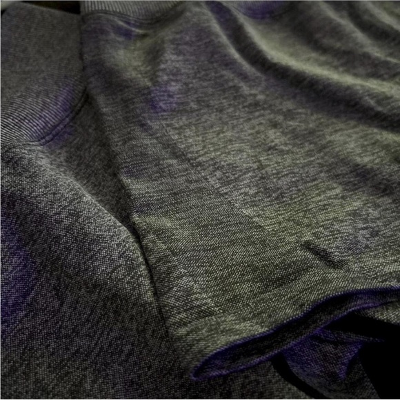 VS PINK Active Seamless High Waist Contour Shorts - Heather Gray - Small - Picture 4 of 6